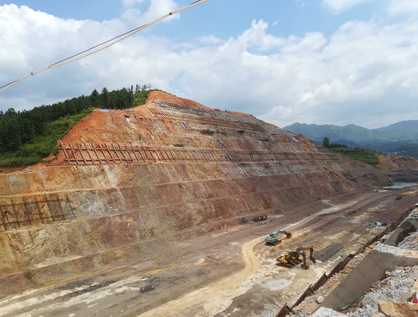 銅仁市松桃至玉屏城際快速道路 建設(shè)項(xiàng)目-高邊坡專項(xiàng)設(shè)計(jì)